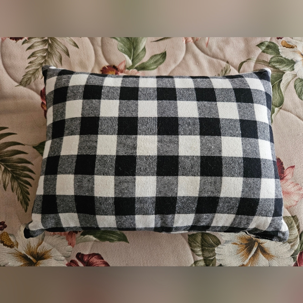 #648 Black and White Small Plaid Holiday Pillow - Picture 2 of 2